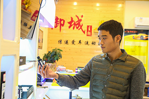万通毕业学生_万通汽修学校