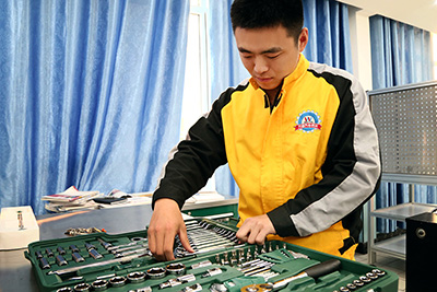 太原万通汽修学校